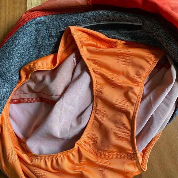 Women's Gradient Rabbit Running Shorts - Picture 6 of 6